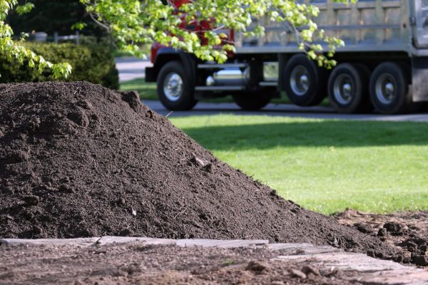 Yard Dirt Delivery in Oxnard