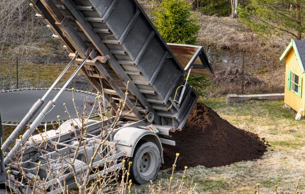 Yard Soil Delivery in Oxnard