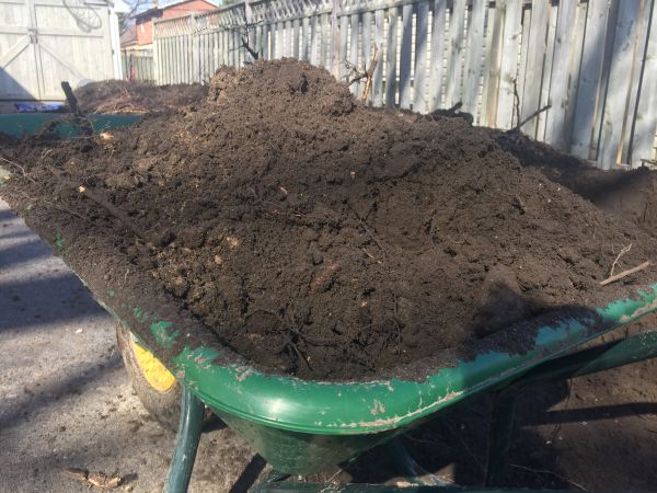 Residential Dirt Delivery in Oxnard
